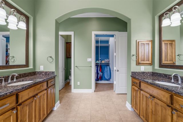 1005 High Hawk Trail, Euless, TX 76039