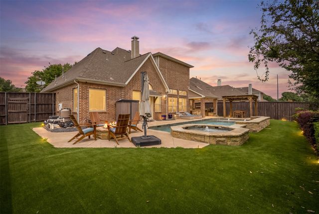 1005 High Hawk Trail, Euless, TX 76039