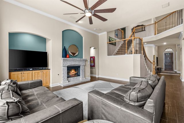 1005 High Hawk Trail, Euless, TX 76039