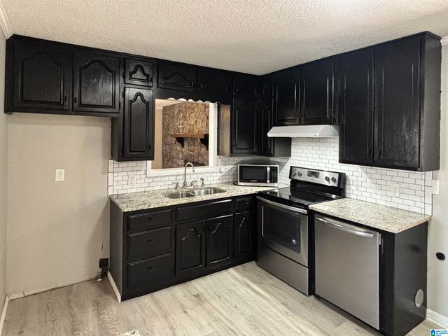 525 27TH AVENUE NW, Center Point, AL 35215