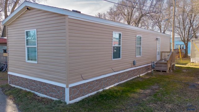 1515 E ST PATRICK, Rapid City, SD 57701