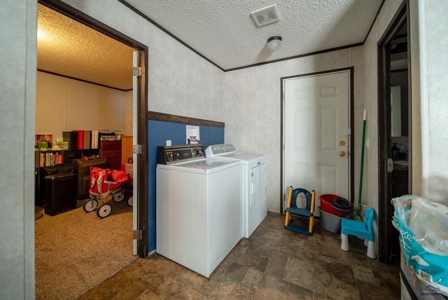 1515 E ST PATRICK, Rapid City, SD 57701