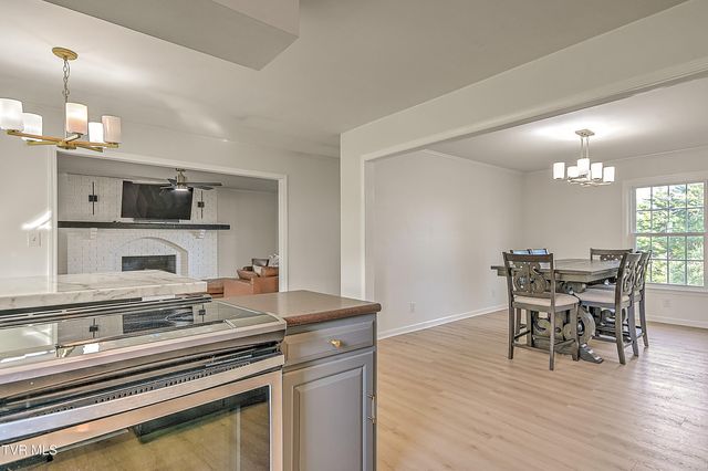 1420 Ruthbrooke Drive, Mount Carmel, TN 37645