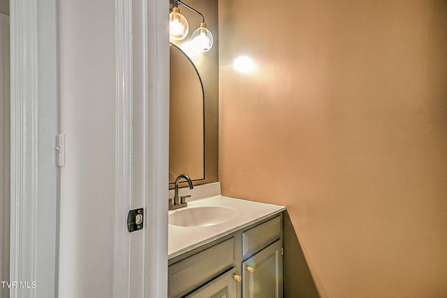 1420 Ruthbrooke Drive, Mount Carmel, TN 37645