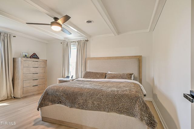 1420 Ruthbrooke Drive, Mount Carmel, TN 37645