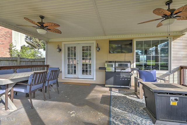 1420 Ruthbrooke Drive, Mount Carmel, TN 37645