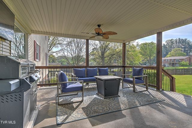 1420 Ruthbrooke Drive, Mount Carmel, TN 37645