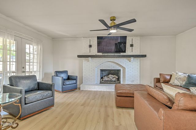 1420 Ruthbrooke Drive, Mount Carmel, TN 37645