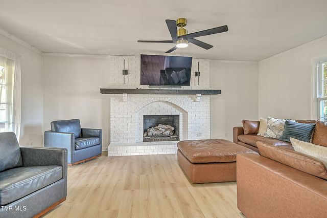 1420 Ruthbrooke Drive, Mount Carmel, TN 37645