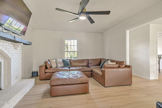 1420 Ruthbrooke Drive, Mount Carmel, TN 37645