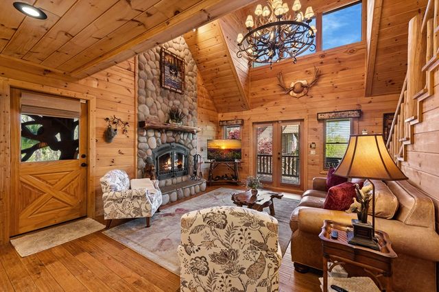 245 Davenport Mountain Road, Blue Ridge, GA 30513
