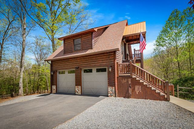 245 Davenport Mountain Road, Blue Ridge, GA 30513