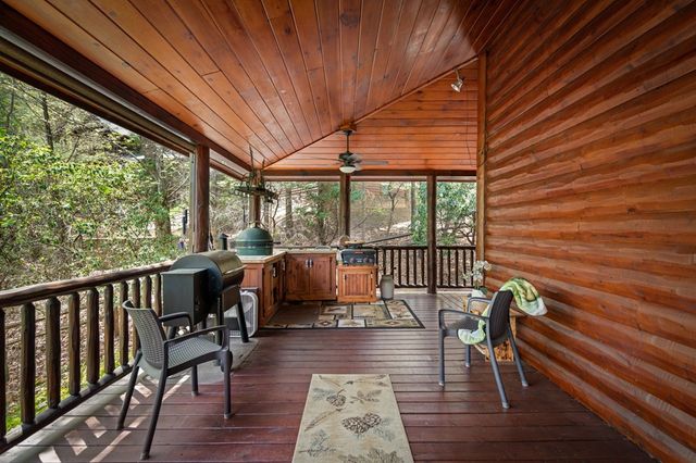 245 Davenport Mountain Road, Blue Ridge, GA 30513