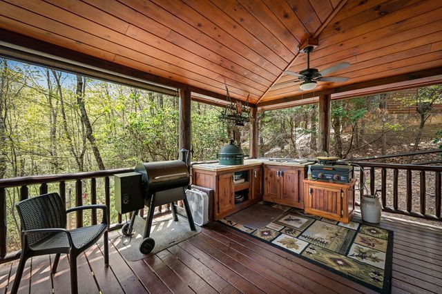 245 Davenport Mountain Road, Blue Ridge, GA 30513
