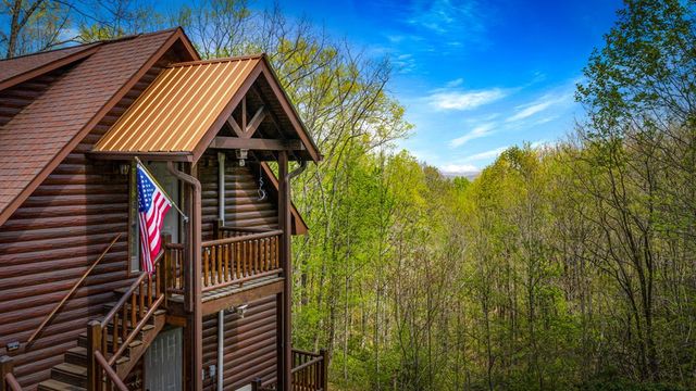 245 Davenport Mountain Road, Blue Ridge, GA 30513