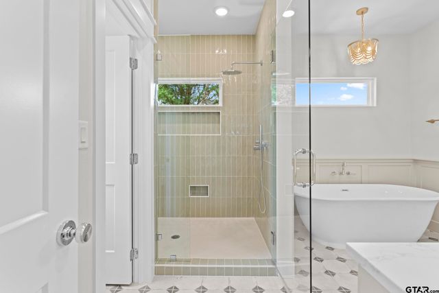 17300 Woodcrest Circle, Lindale, TX 75771