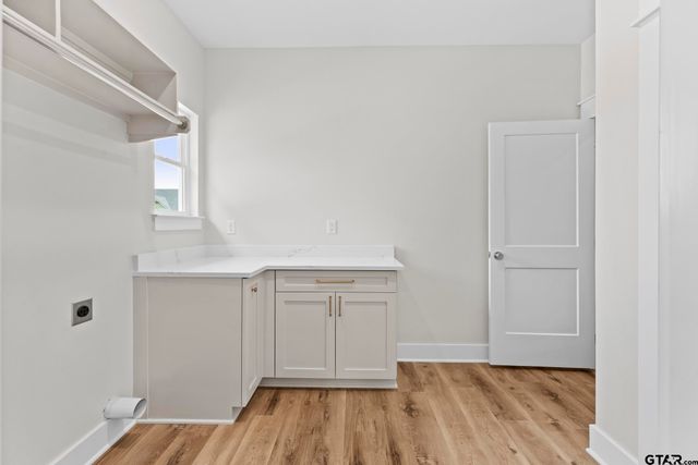 17300 Woodcrest Circle, Lindale, TX 75771