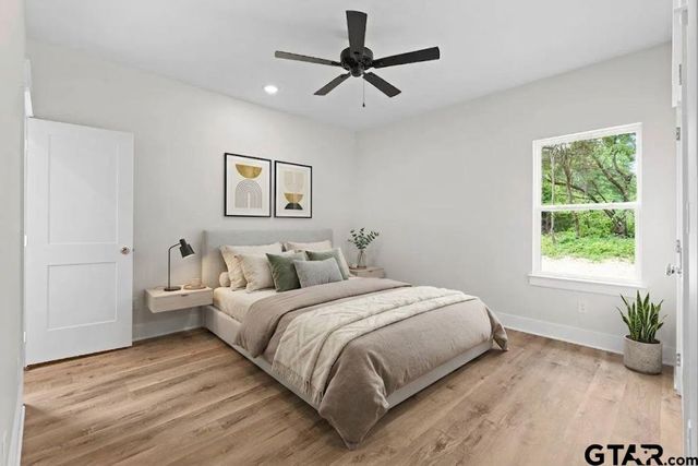 17300 Woodcrest Circle, Lindale, TX 75771
