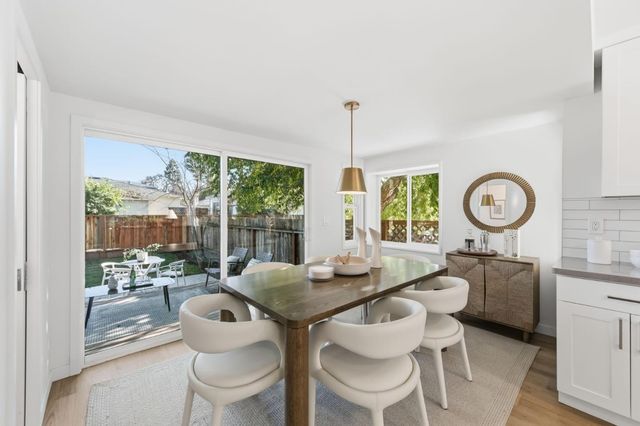 711 Roosevelt Avenue, Redwood City, CA 94061