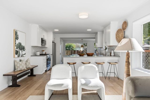 711 Roosevelt Avenue, Redwood City, CA 94061