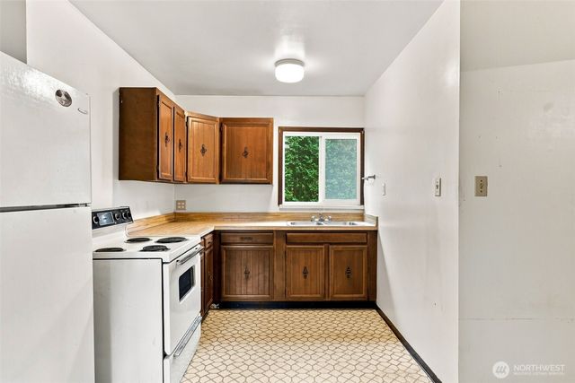 7955 29th Avenue SW, Seattle, WA 98126