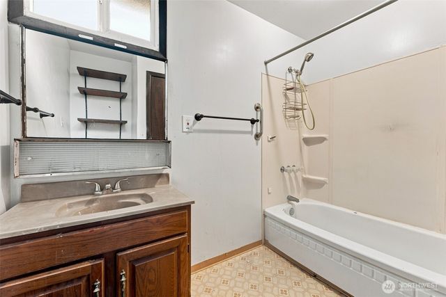 7955 29th Avenue SW, Seattle, WA 98126