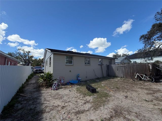 8421 N 16TH STREET, Tampa, FL 33604