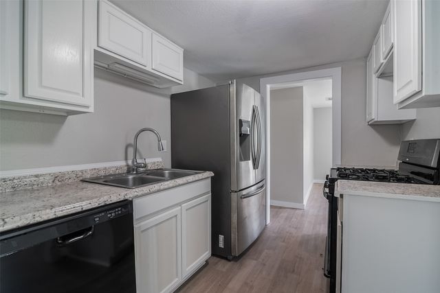 627 E Pacific Street, Sherman, TX 75090