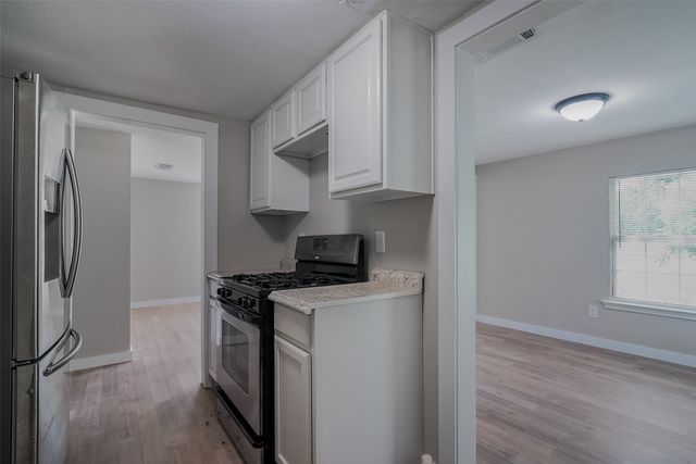 627 E Pacific Street, Sherman, TX 75090