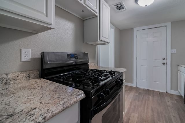 627 E Pacific Street, Sherman, TX 75090