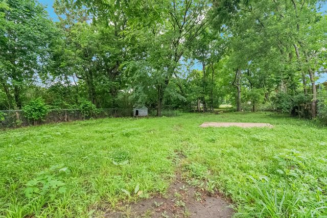 627 E Pacific Street, Sherman, TX 75090