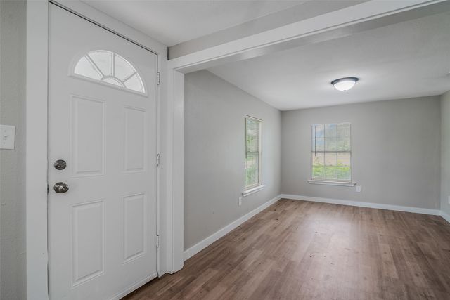 627 E Pacific Street, Sherman, TX 75090