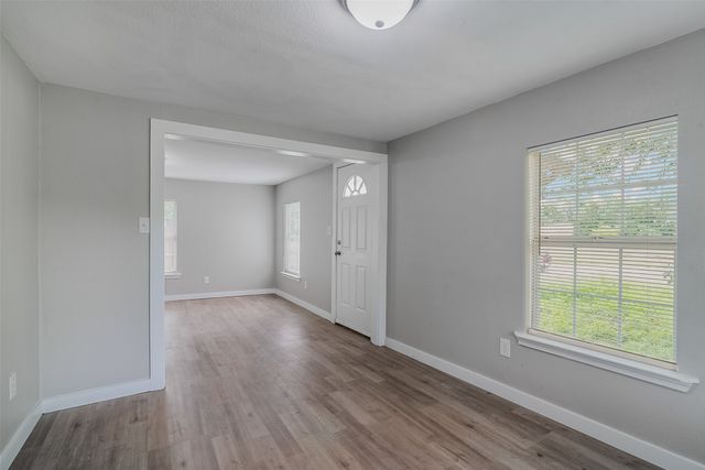 627 E Pacific Street, Sherman, TX 75090