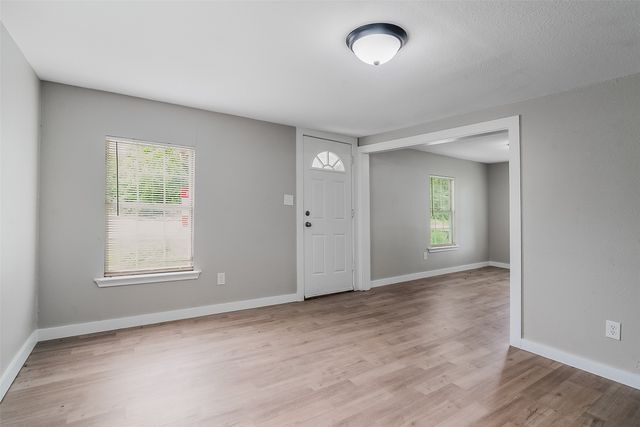 627 E Pacific Street, Sherman, TX 75090