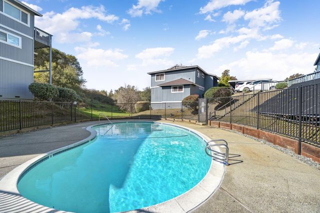 2332 D Street, Hayward, CA 94541