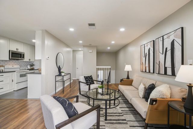 2332 D Street, Hayward, CA 94541