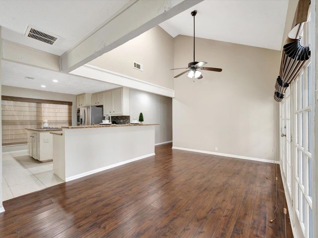 4330 Shady Springs Drive, Seabrook, TX 77586