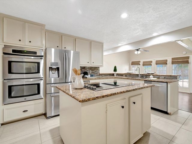 4330 Shady Springs Drive, Seabrook, TX 77586