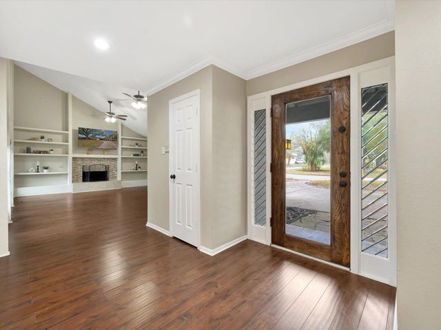 4330 Shady Springs Drive, Seabrook, TX 77586