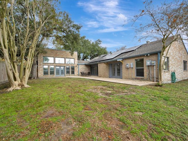 4330 Shady Springs Drive, Seabrook, TX 77586