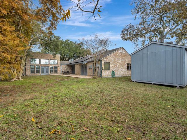 4330 Shady Springs Drive, Seabrook, TX 77586