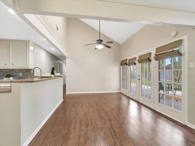 4330 Shady Springs Drive, Seabrook, TX 77586