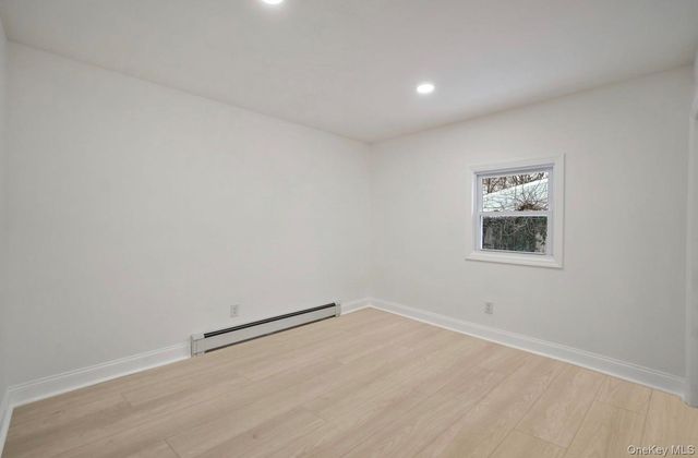 10 Linda Lane, Central Islip, NY 11722