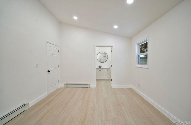 10 Linda Lane, Central Islip, NY 11722