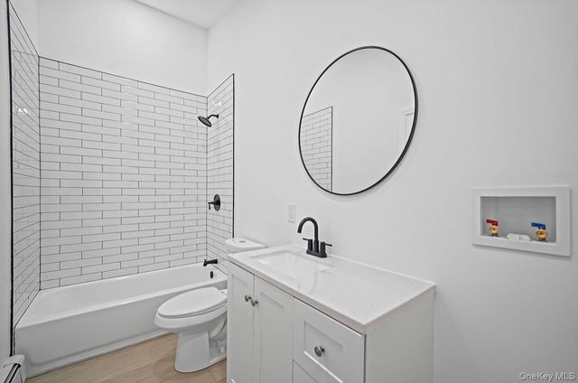 10 Linda Lane, Central Islip, NY 11722