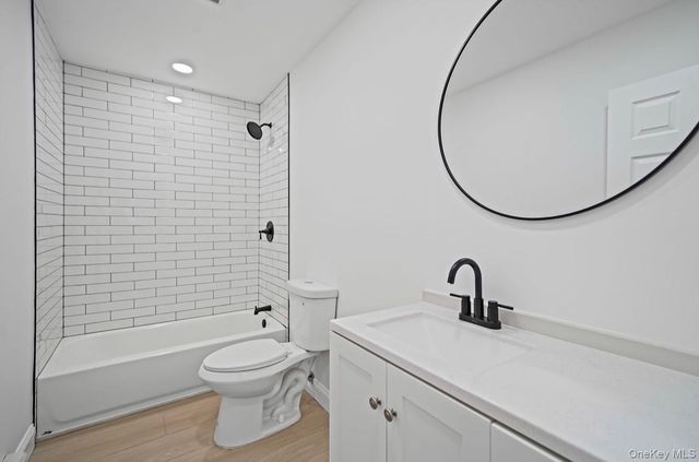 10 Linda Lane, Central Islip, NY 11722