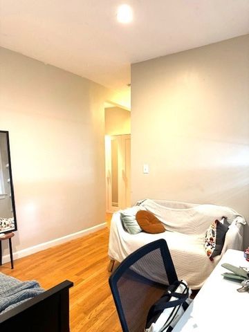 69 Park Drive 7, Boston, MA 02215