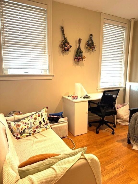 69 Park Drive 7, Boston, MA 02215