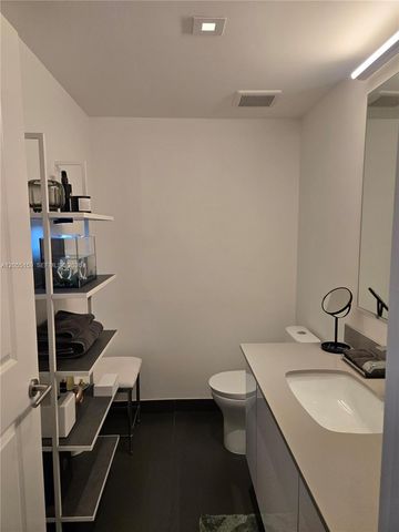 1600 NE 1st Avenue 2511, Miami, FL 33132