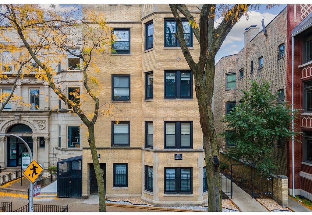 646.5 W Roscoe Street 2S, Chicago, IL 60657